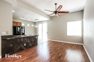 8285 Harvest Spring Pl in Las Vegas, NV - Foto de edificio - Building Photo