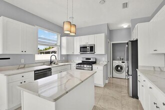 544 Lake Cypress Cir in Oldsmar, FL - Building Photo - Building Photo