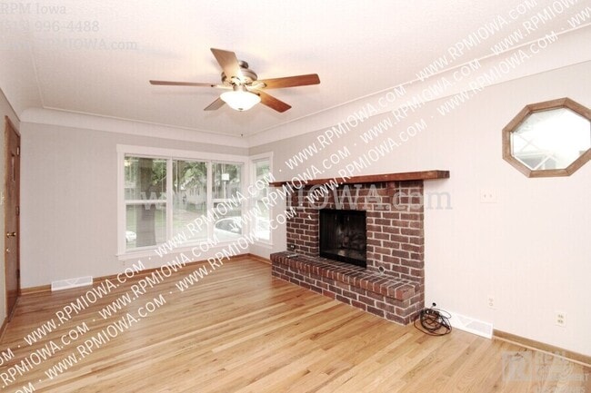 4131 E 10th St in Des Moines, IA - Building Photo - Building Photo