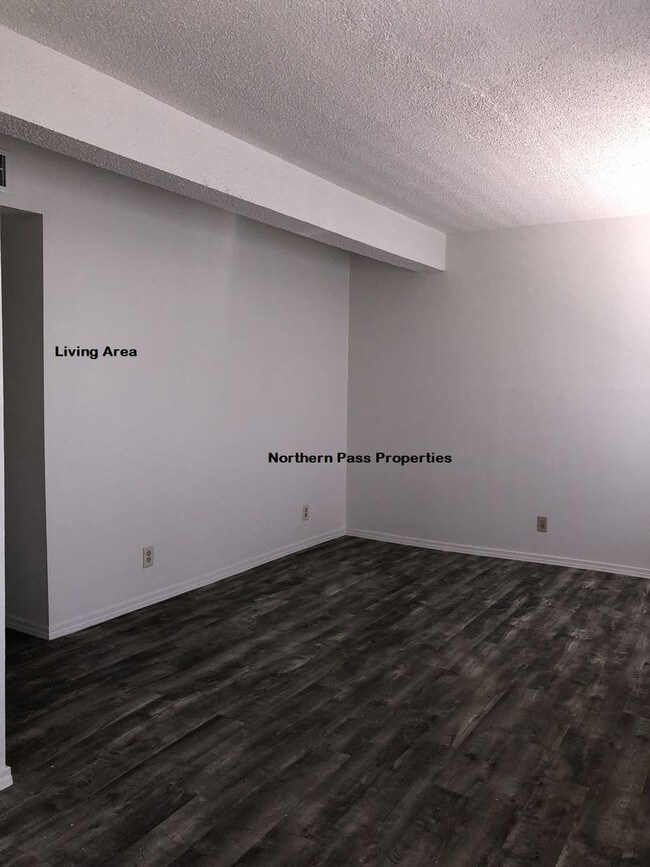 5209 Carousel Dr-Unit -6 in El Paso, TX - Building Photo - Building Photo