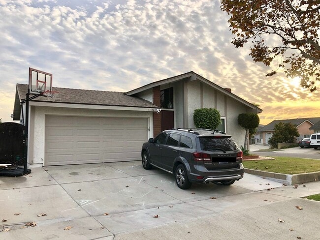13132 Hedda Dr in Cerritos, CA - Building Photo - Building Photo