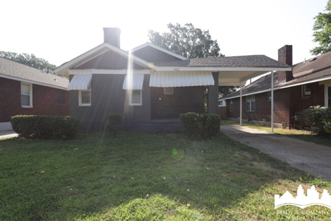 property at 922 Garland St