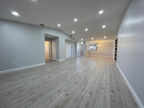 6691 Montego Bay Blvd in Boca Raton, FL - Foto de edificio - Building Photo