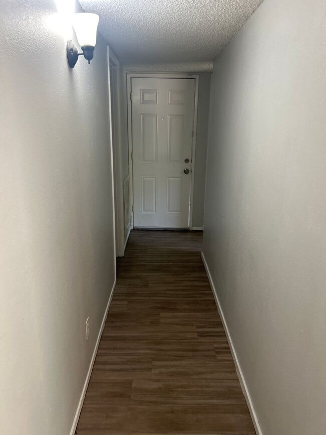 318 Glendale Dr in Grand Prairie, TX - Building Photo - Building Photo