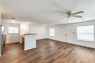 1117 G Ave in Plano, TX - Building Photo - Building Photo