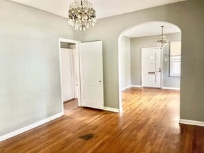 923 S 16th St in Baton Rouge, LA - Building Photo - Building Photo