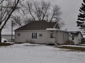 624 S 20th St in Grand Forks, ND - Building Photo