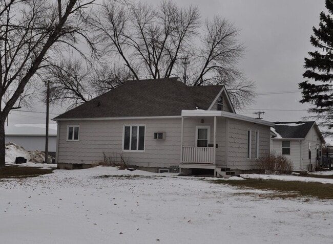 property at 624 S 20th St