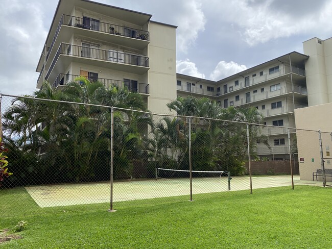 2916 Date St, Unit 19J in Honolulu, HI - Foto de edificio - Building Photo