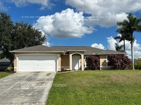 813 SW 10th Pl in Cape Coral, FL - Building Photo