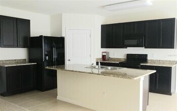 3936 Bramblewood Loop in Spring Hill, FL - Building Photo - Building Photo