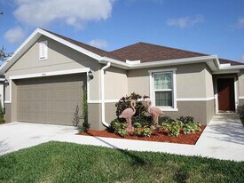 5555 NW Pine Trail Cir in Port St. Lucie, FL - Building Photo