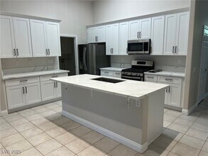 1782 Castro Hill Ave in Henderson, NV - Building Photo - Building Photo