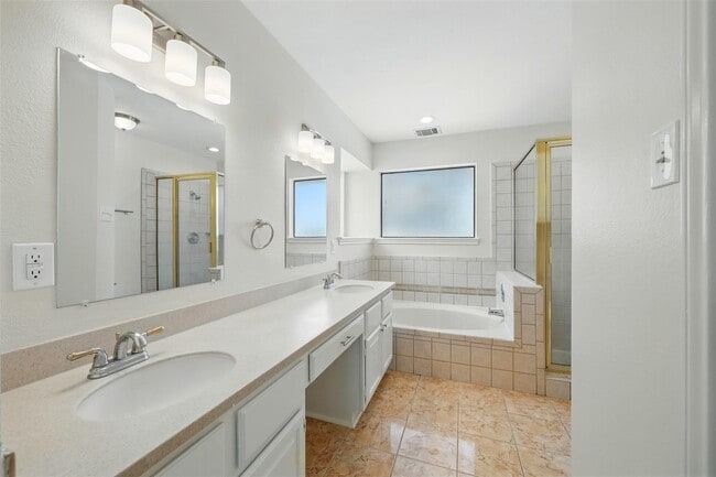 property at 3554 Ashfield Dr