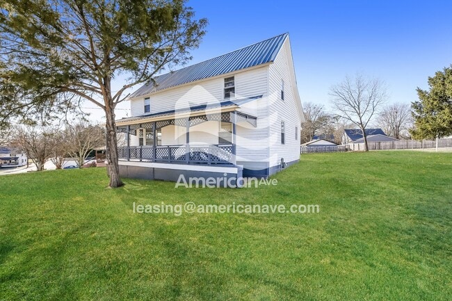 24 Smythe St in Pelzer, SC - Foto de edificio - Building Photo