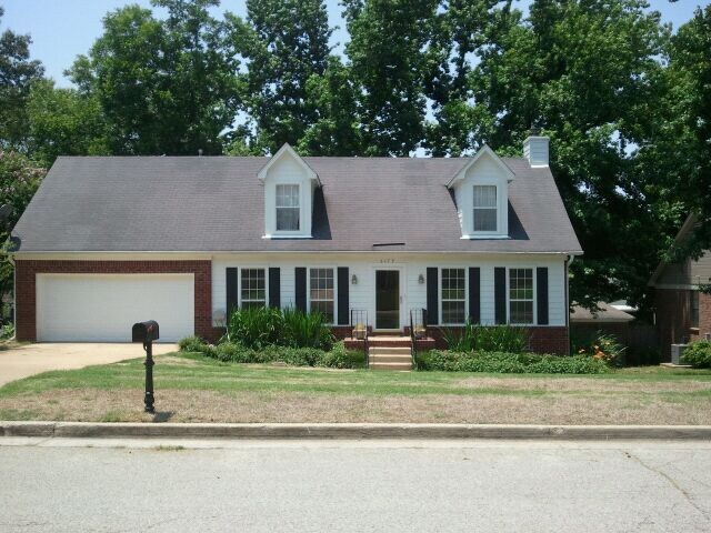 6179 Cherokee Dr in Olive Branch, MS - Building Photo