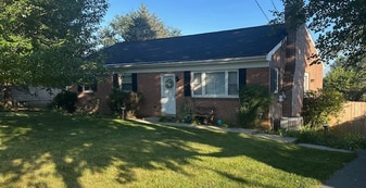 510 Longfellow Dr in Lancaster, PA - Building Photo