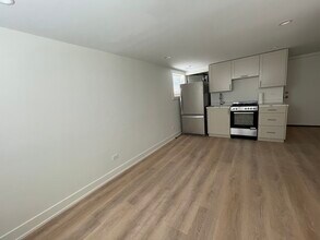 3659 W Eddy St in Chicago, IL - Building Photo - Building Photo