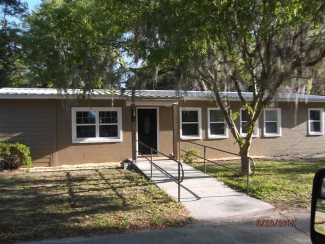 property at 312 W Margurite St
