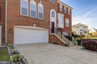 43903 Thorncroft Terrace in Ashburn, VA - Building Photo - Building Photo