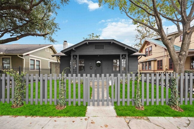 property at 2608 Morrison St