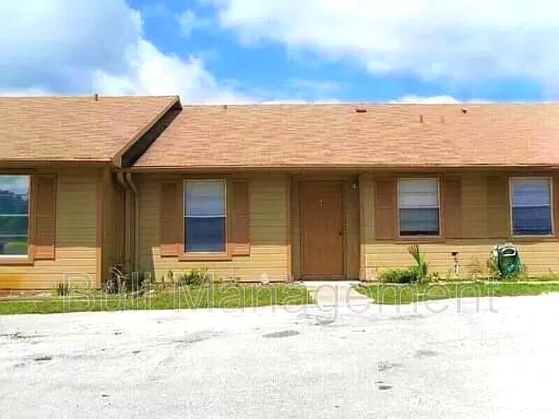 32 Sandalwood Ct in Oviedo, FL - Building Photo