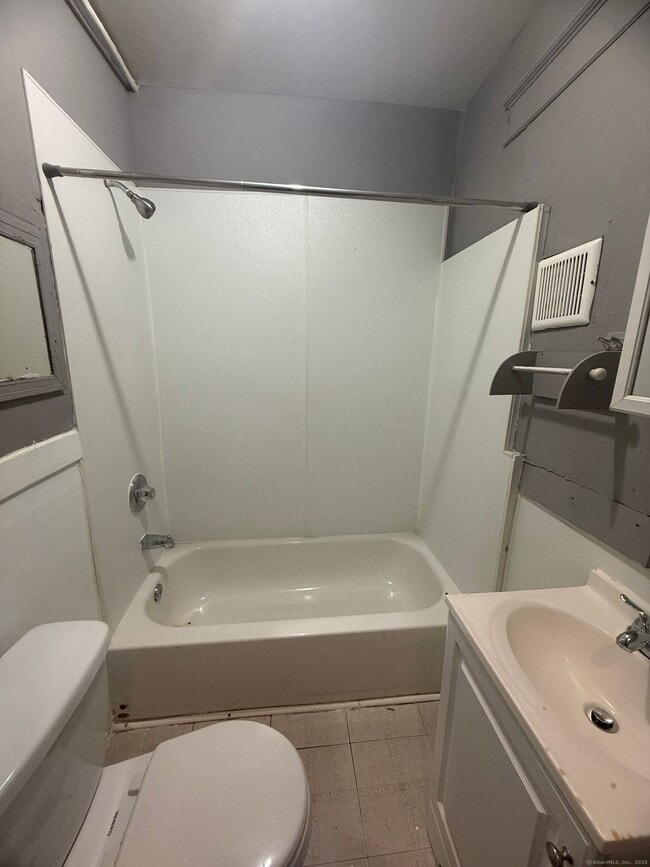 34 Beatty St in New Britain, CT - Building Photo - Building Photo