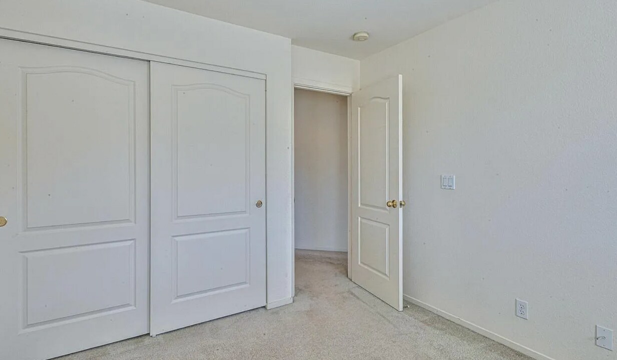 27356 Bavella Way in Salinas, CA - Building Photo