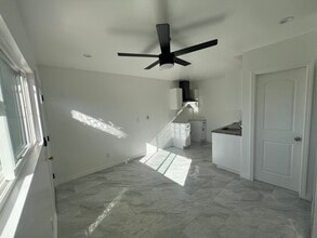 5149 Arlington Ave in Los Angeles, CA - Foto de edificio - Building Photo