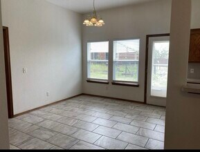 1900 E View Dr in Norman, OK - Building Photo - Building Photo