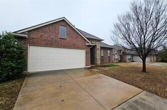 1824 Woody Ln in Edmond, OK - Building Photo - Building Photo