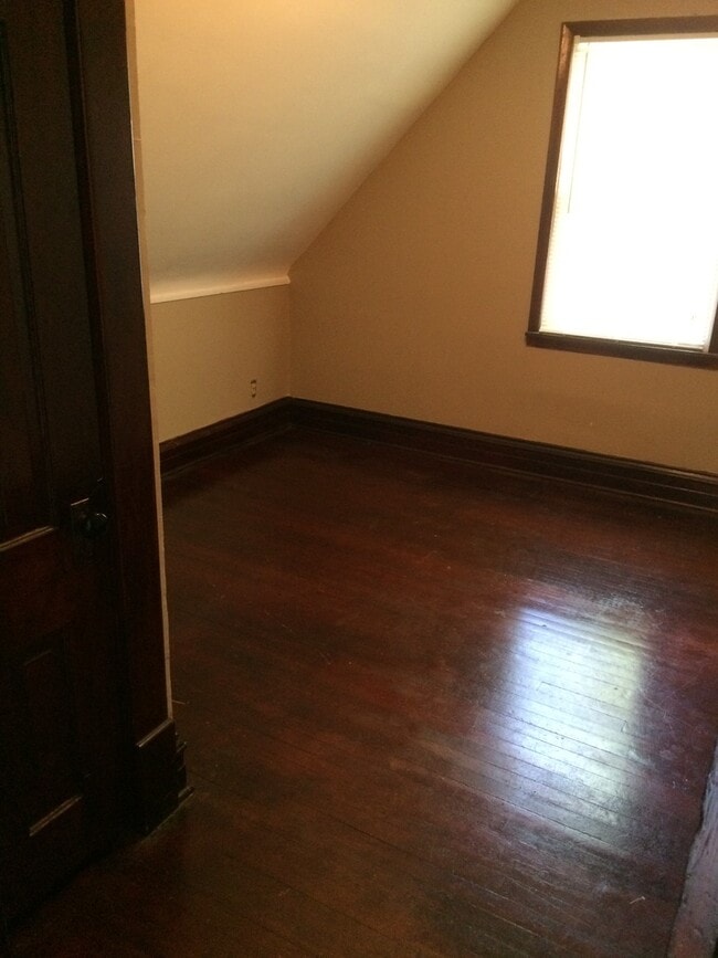 property at 1239 35th St