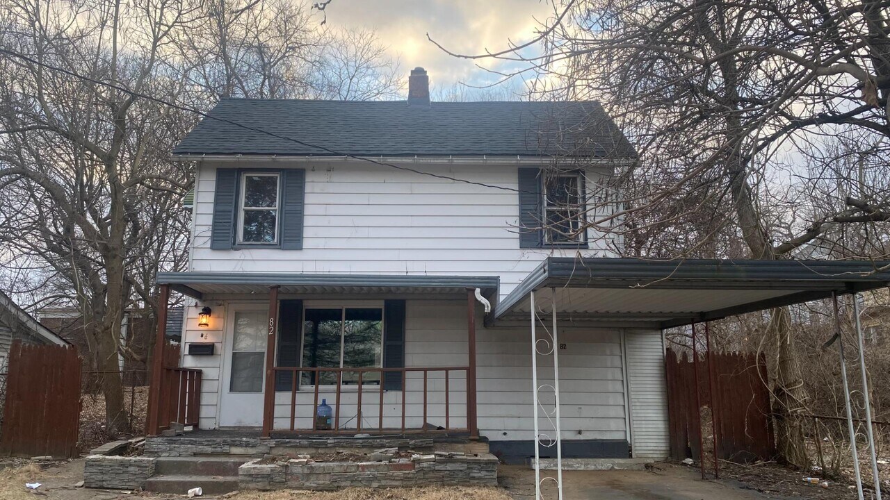 82 Nickel St in Akron, OH - Building Photo