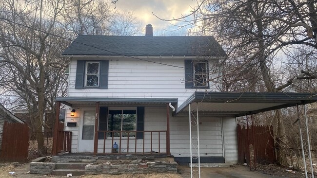 property at 82 Nickel St