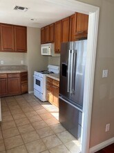 2833 S Victoria Ave, Unit 2833 S Victoria in Los Angeles, CA - Building Photo - Building Photo