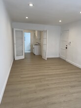 1256 N Orange Grove Ave, Unit 1256 2 in West Hollywood, CA - Building Photo - Building Photo