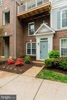 12643 Fair Crest Ct in Fairfax, VA - Building Photo