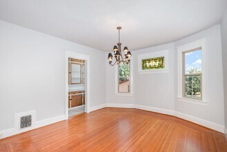 2744 Madison Rd in Cincinnati, OH - Building Photo - Building Photo