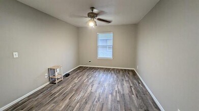 1122 Millview Dr in Arlington, TX - Building Photo - Building Photo