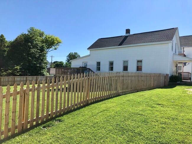 2520 Freysville Rd, Unit C in Red Lion, PA - Building Photo - Building Photo