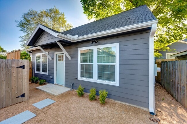 1213 Armstead St in Houston, TX - Building Photo - Building Photo