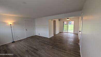 226 Sawmill Rd in Brick, NJ - Building Photo - Building Photo