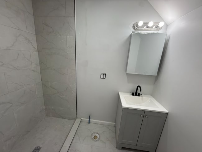 731 S 10th St in Newark, NJ - Building Photo - Building Photo