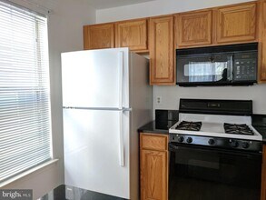 109 Timberbrook Ln in Gaithersburg, MD - Foto de edificio - Building Photo