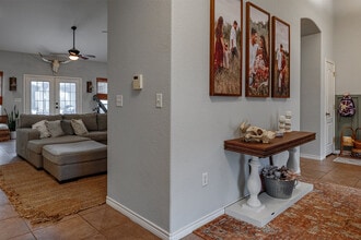 121 La Paloma Dr in Del Rio, TX - Foto de edificio - Building Photo