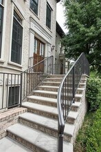 1059 E Paces Ln NE in Atlanta, GA - Building Photo - Building Photo