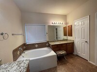 2328 Comanche Tr in Grand Prairie, TX - Building Photo - Building Photo