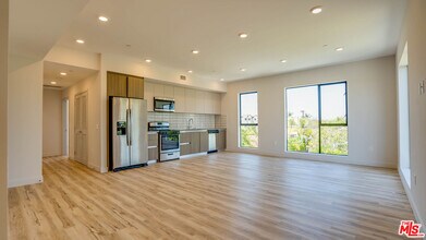 1540 S Hayworth Ave in Los Angeles, CA - Building Photo - Building Photo