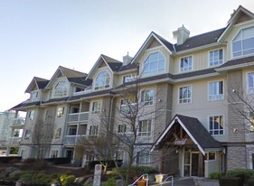 Suncliff Place in Surrey, BC - Building Photo