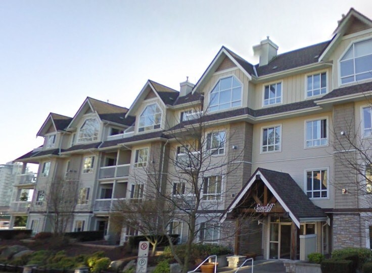 Suncliff Place in Surrey, BC - Building Photo